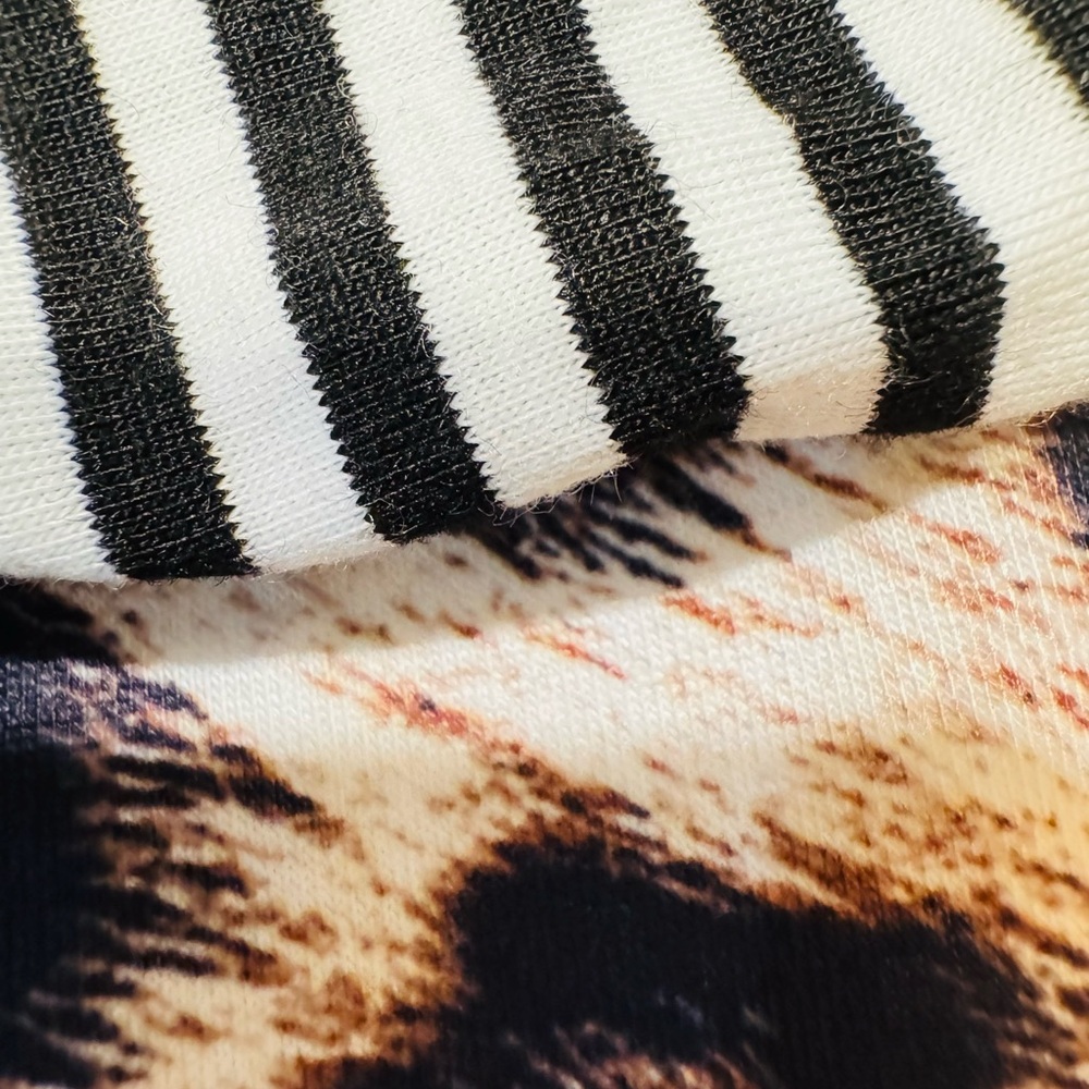 Women's Colorblock Leopard Print Top - Picture 5 of 6